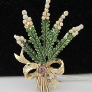Vintage EXQUISITE brooch